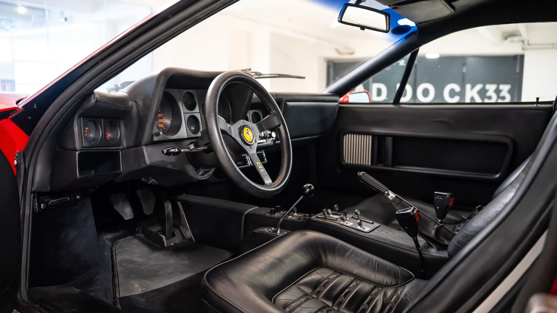 Ferrari BB512 — photo 28