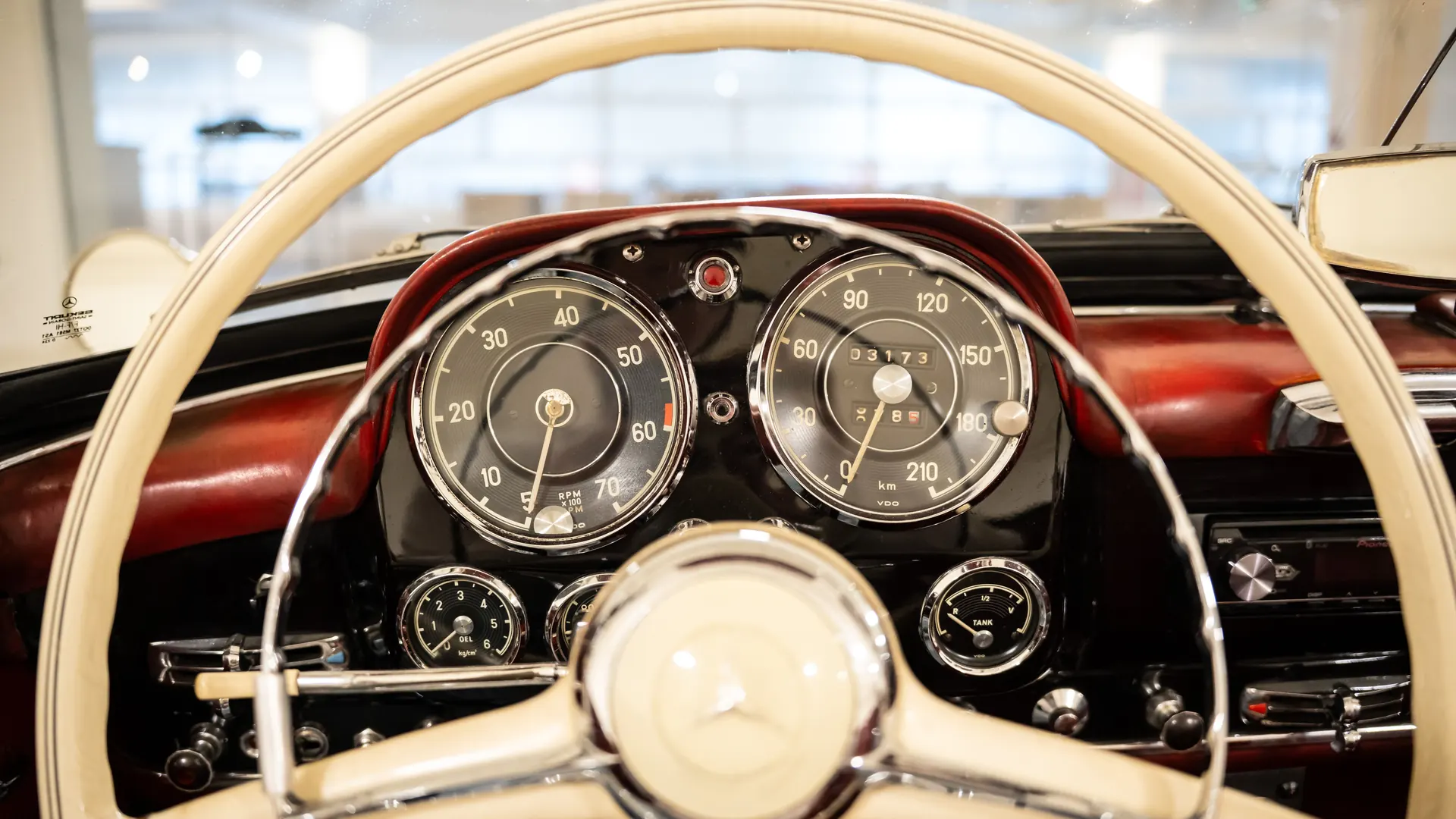 Mercedes 190 — photo 20