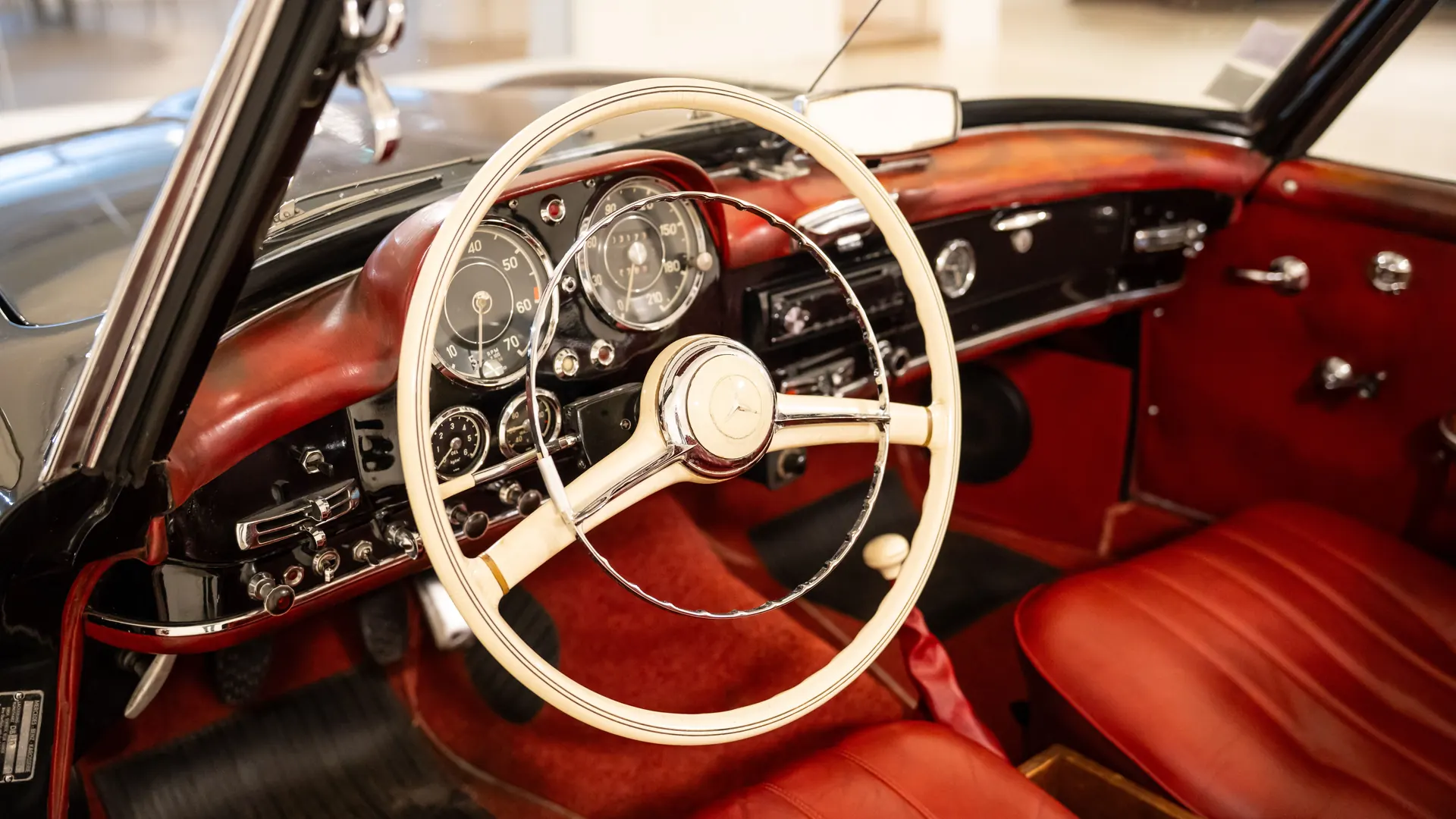 Mercedes 190 — photo 19