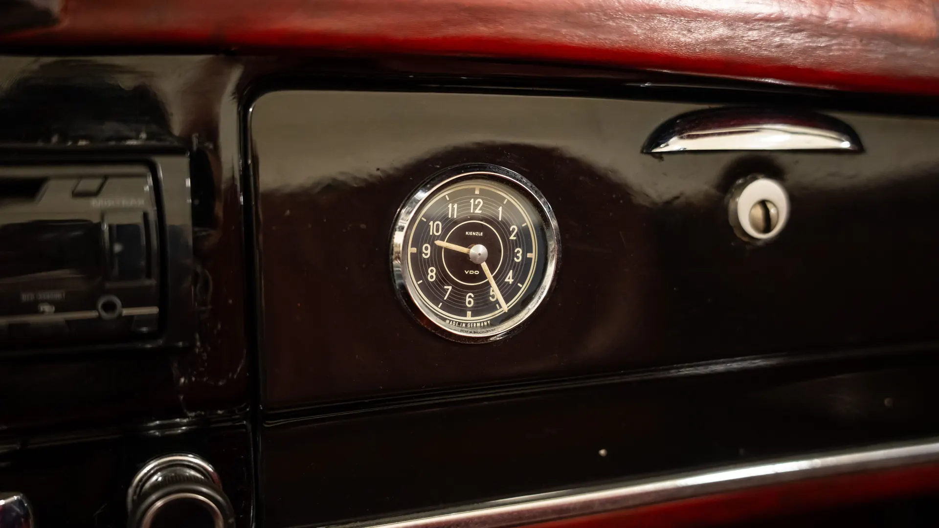 Mercedes 190 — photo 22