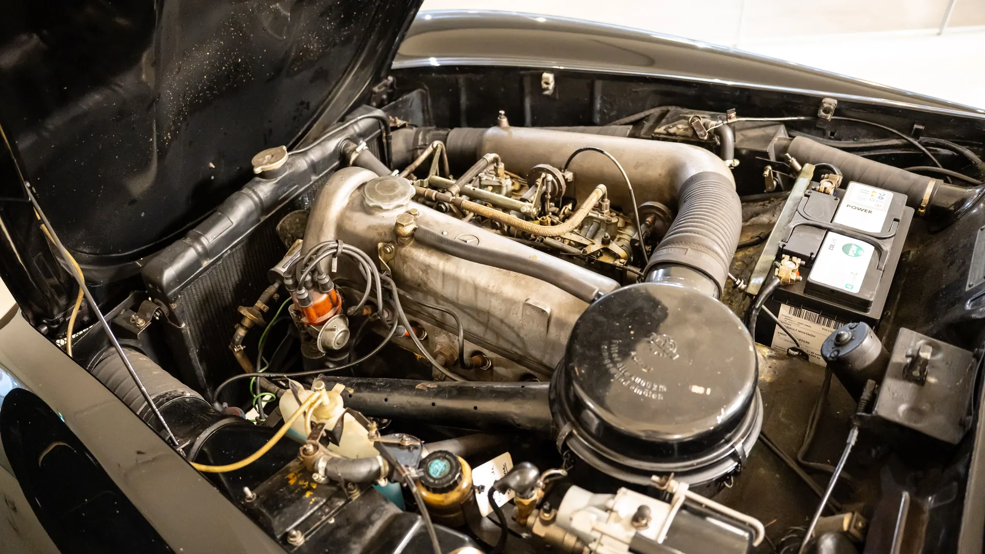 Mercedes 190 — photo 35