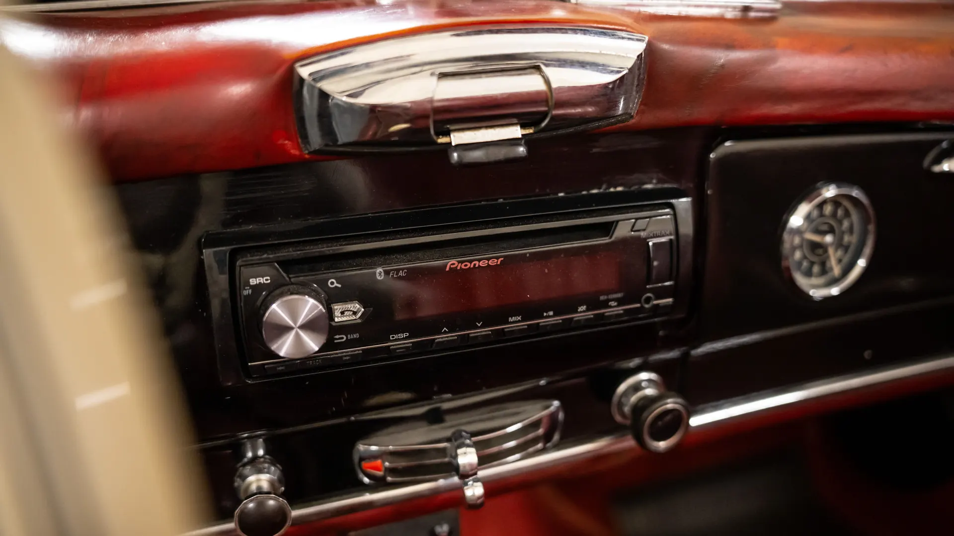 Mercedes 190 — photo 10