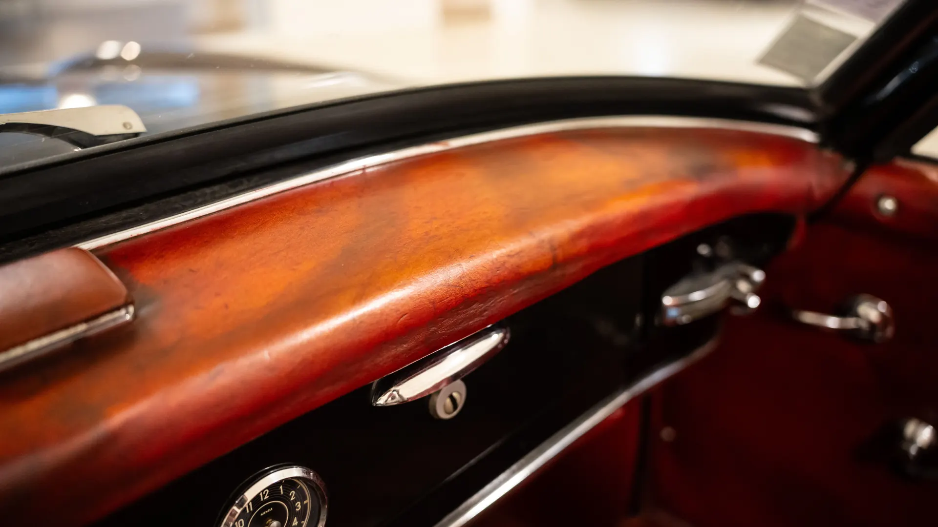 Mercedes 190 — photo 33
