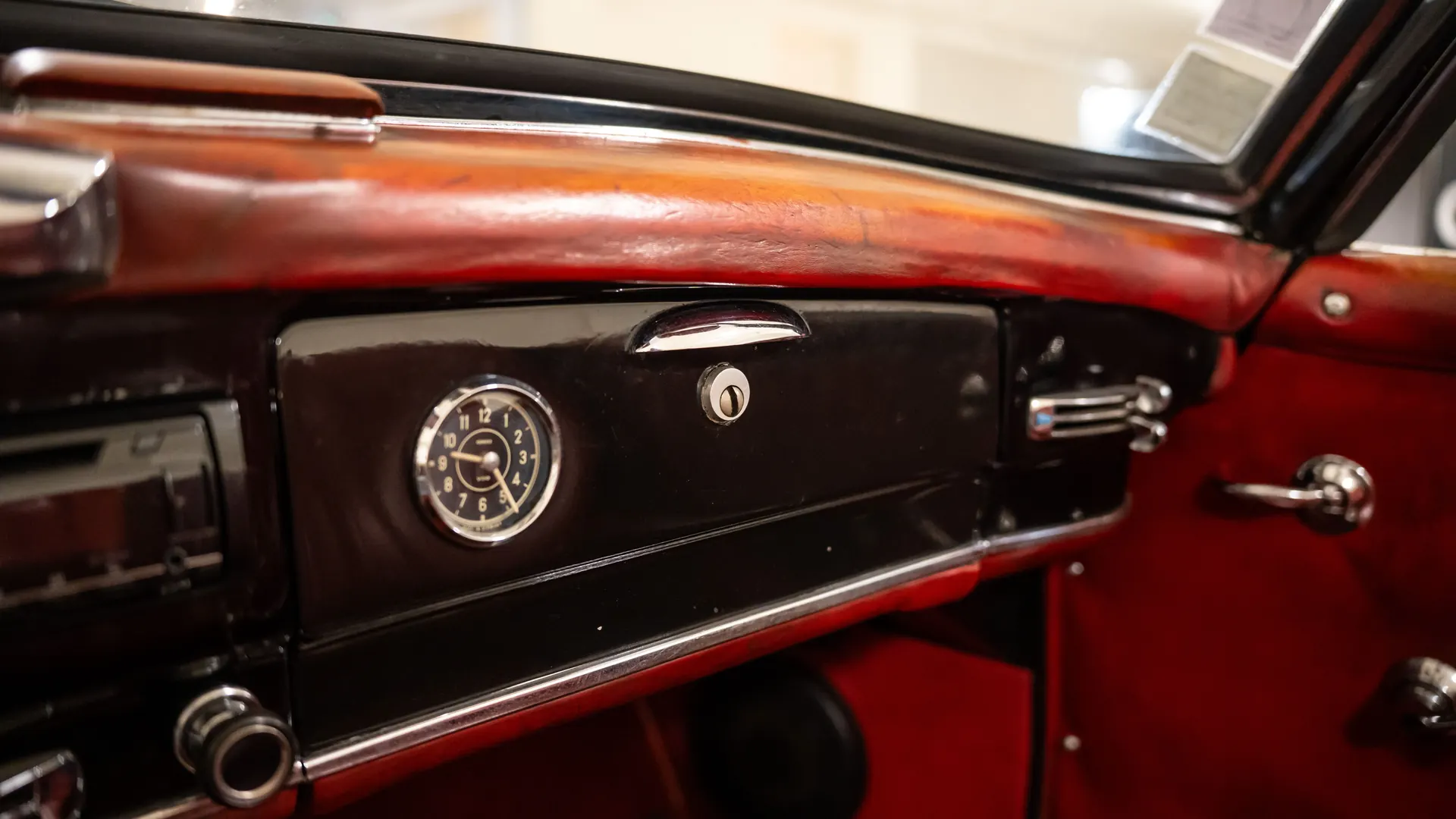 Mercedes 190 — photo 44