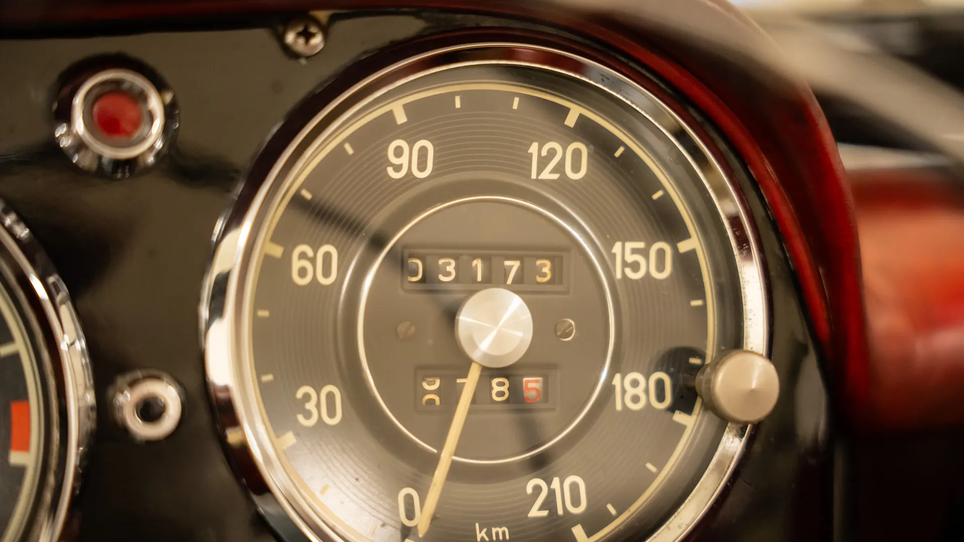 Mercedes 190 — photo 43