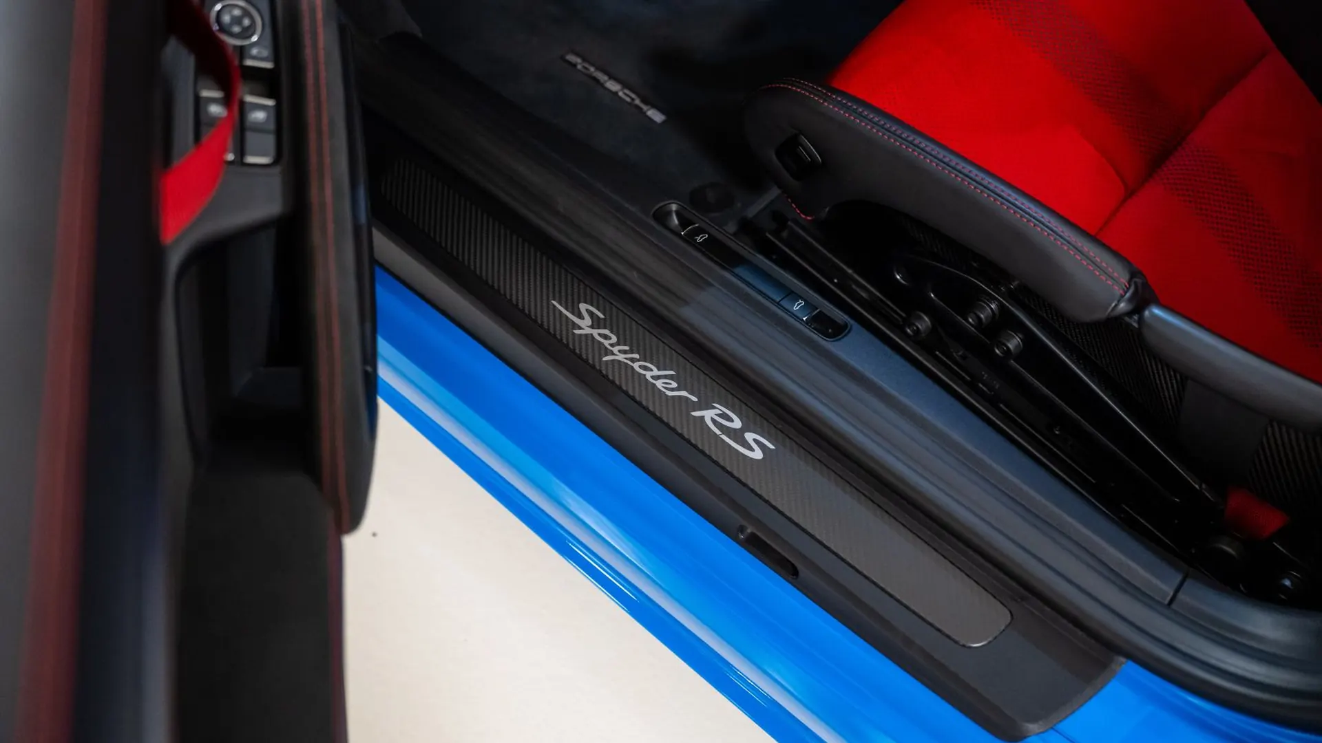 Porsche 718 — photo 9