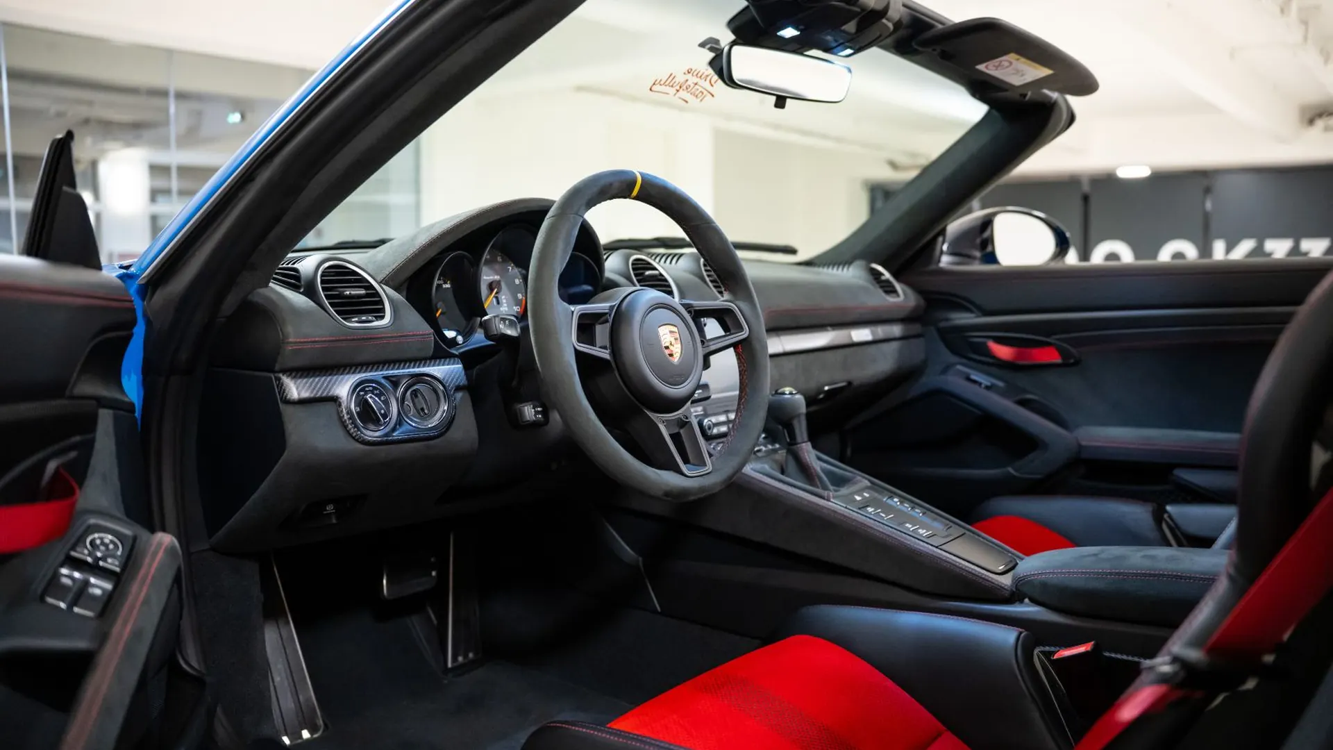 Porsche 718 — photo 19