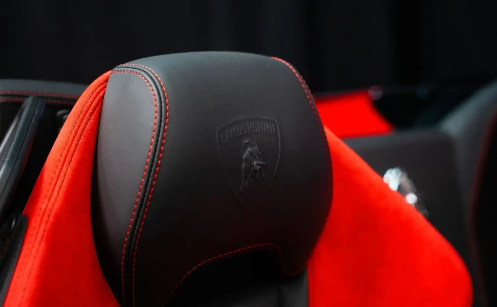 Lamborghini Huracan — photo 12