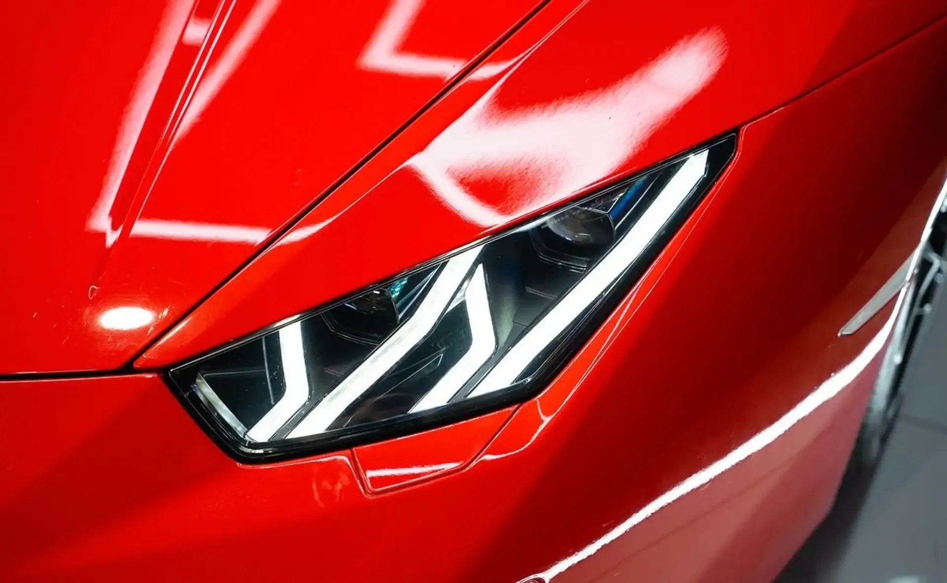 Lamborghini Huracan — photo 14