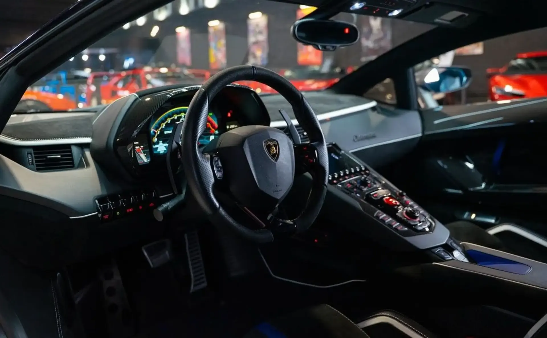 Lamborghini Aventador — photo 6