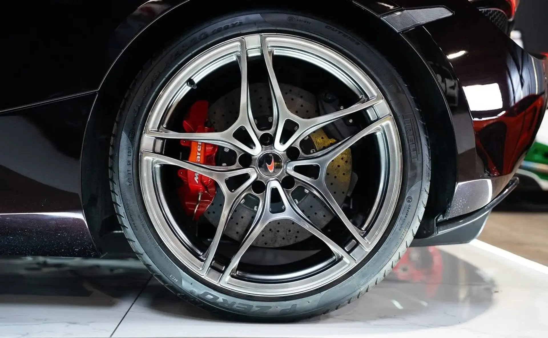 McLaren 720S — photo 10