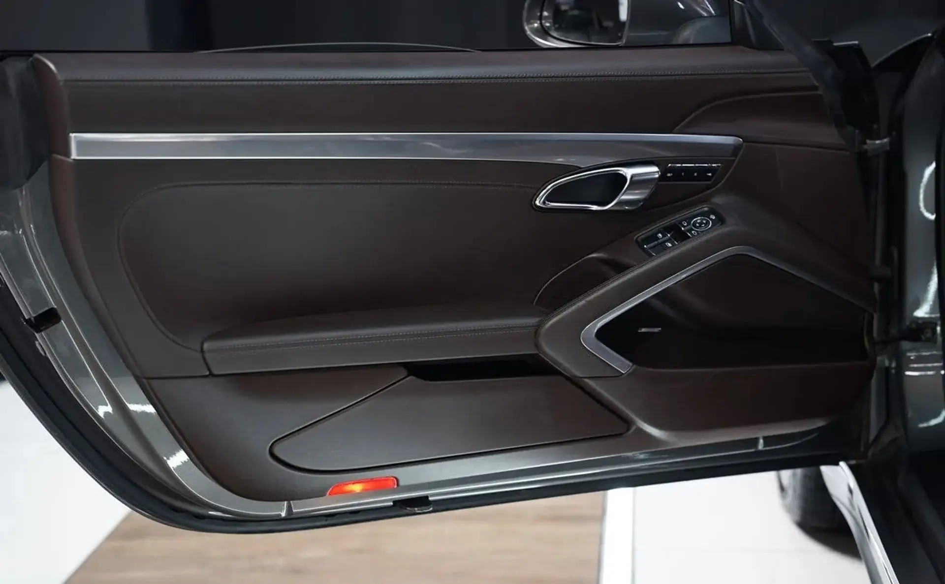 Porsche 991 — photo 15