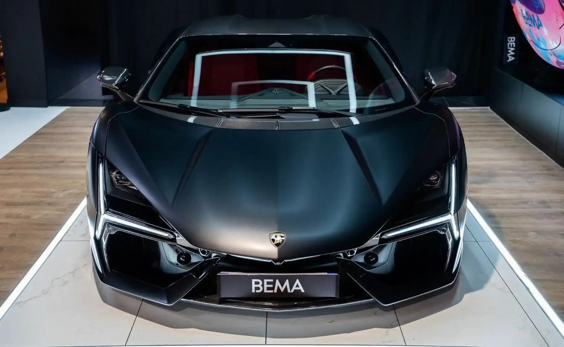 Lamborghini Revuelto — photo 2