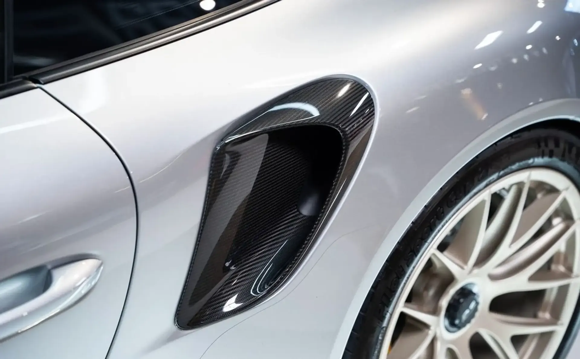 Porsche 991 — photo 15
