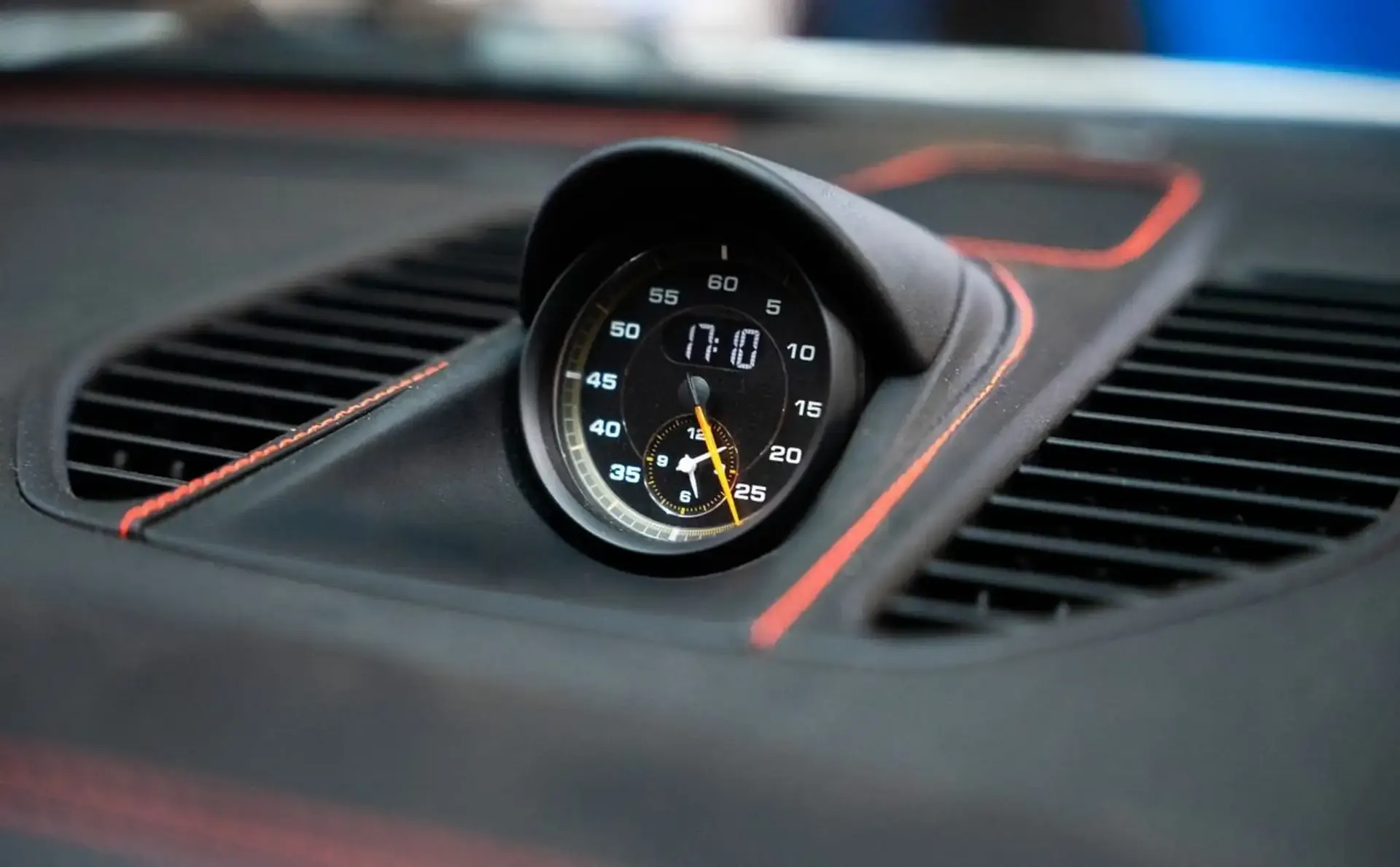 Porsche 991 — photo 8