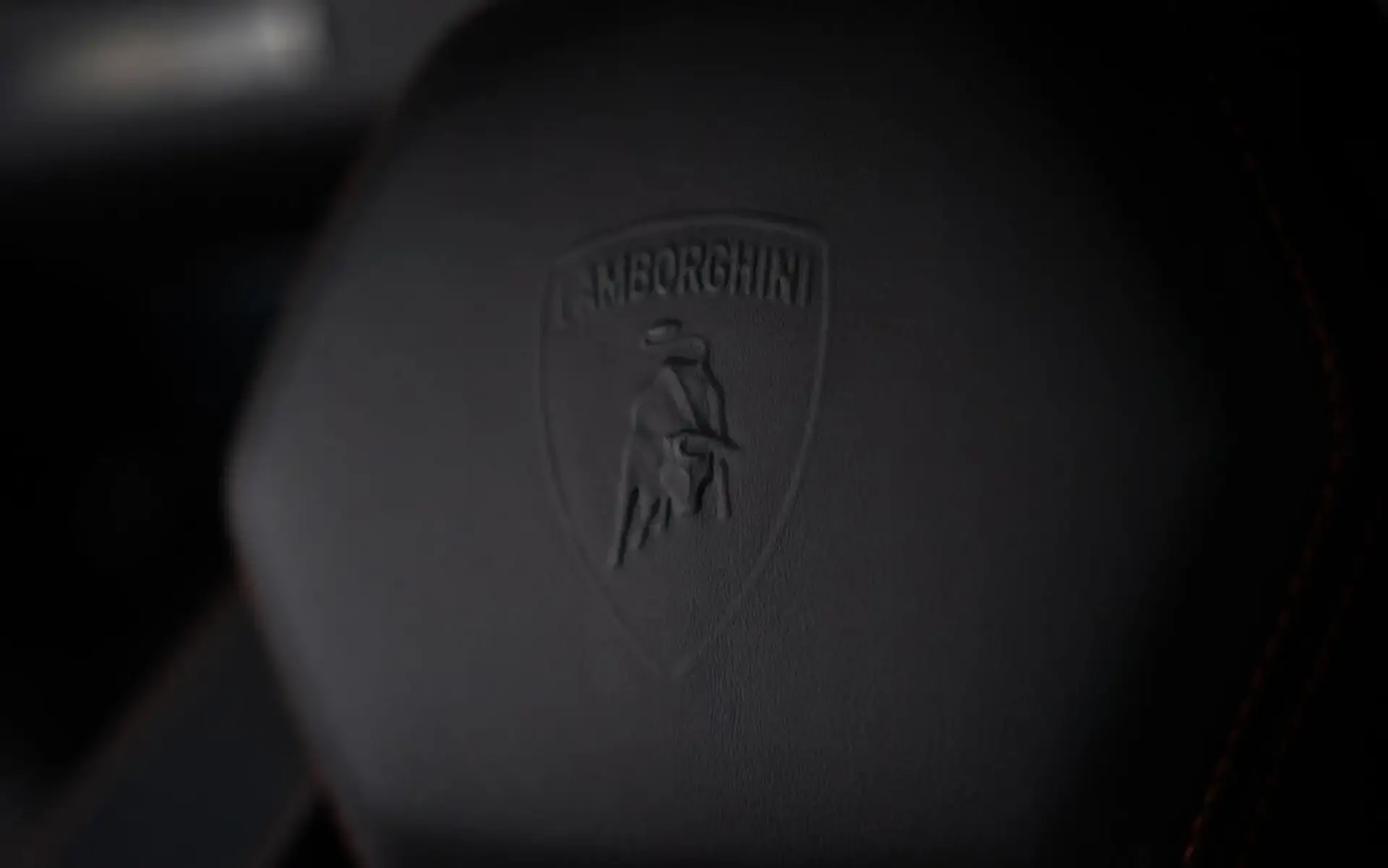 Lamborghini Aventador — photo 12