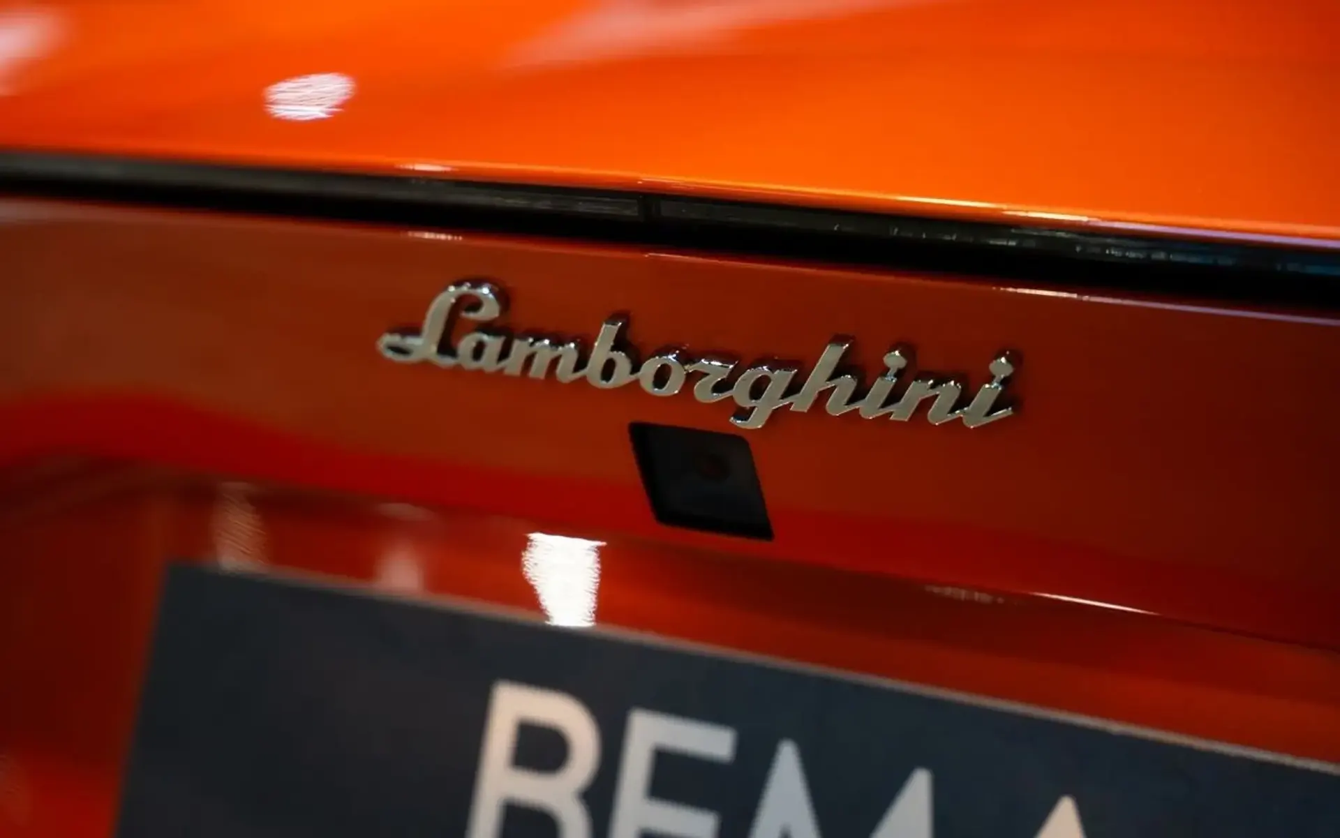 Lamborghini Aventador — photo 13
