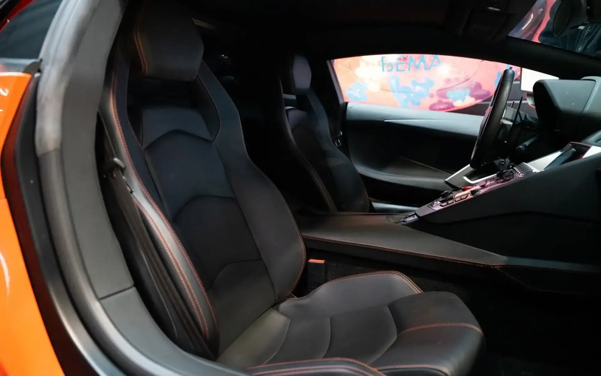 Lamborghini Aventador — photo 11