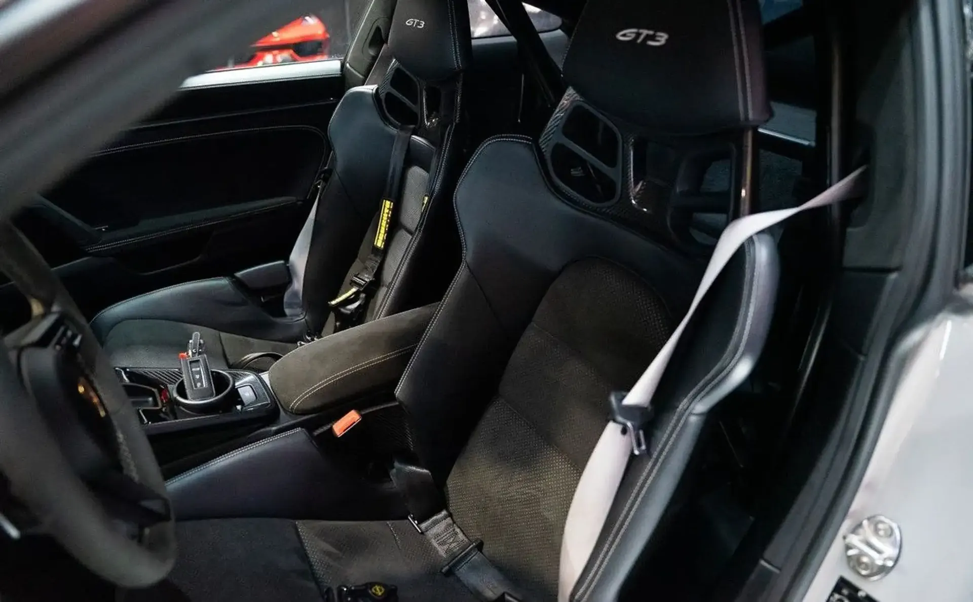 Porsche 911 — photo 6