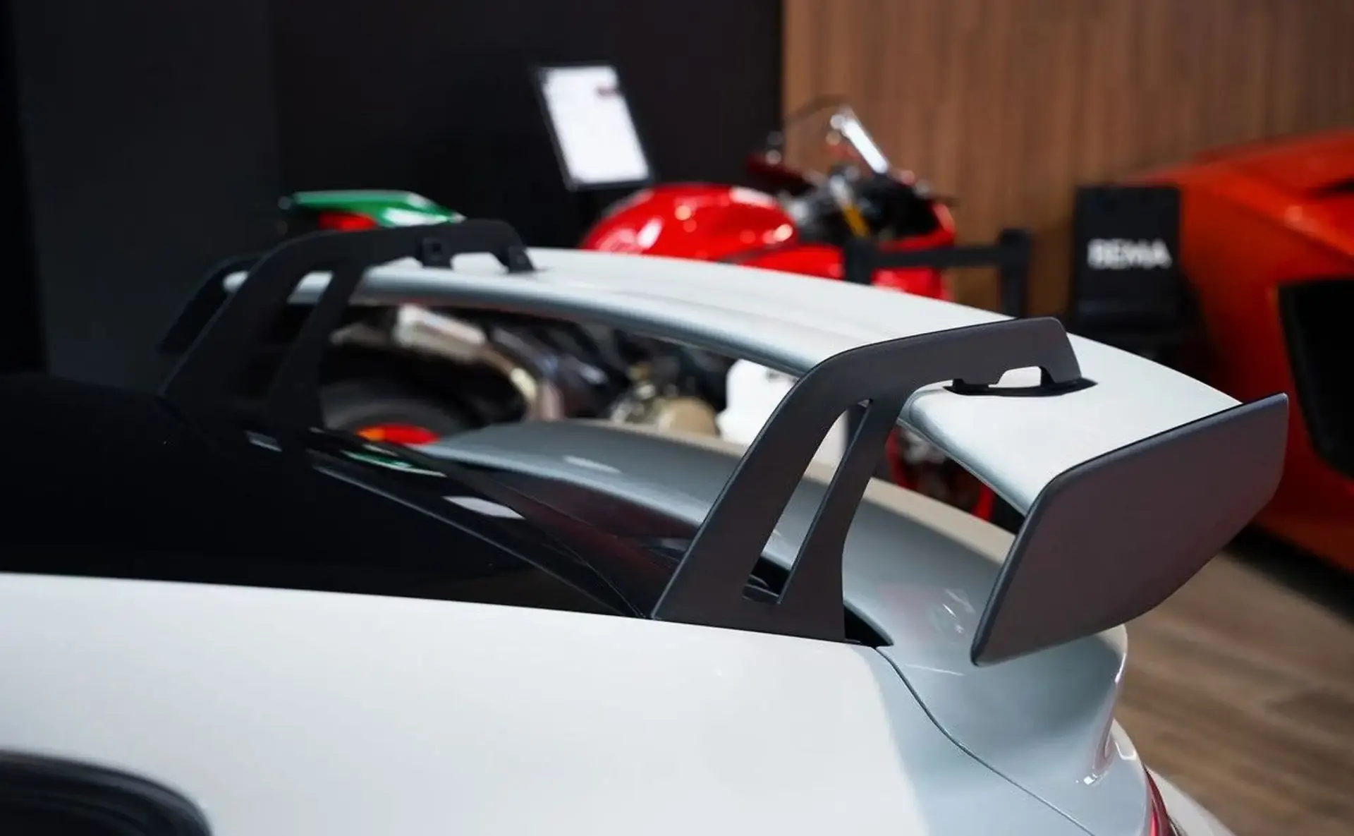 Porsche 911 — photo 10
