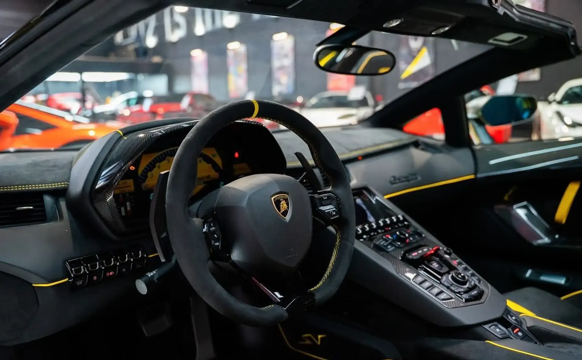 Lamborghini Aventador — photo 6