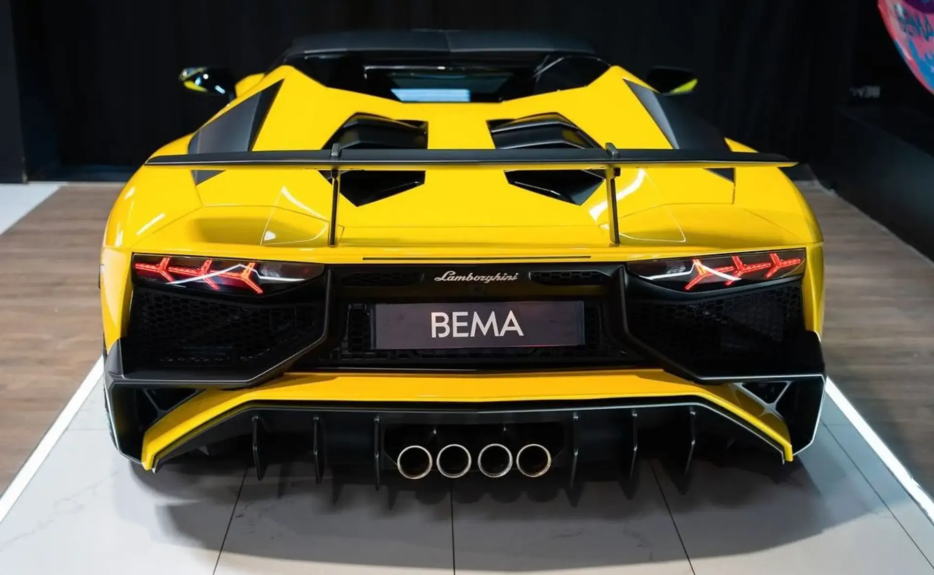 Lamborghini Aventador — photo 4