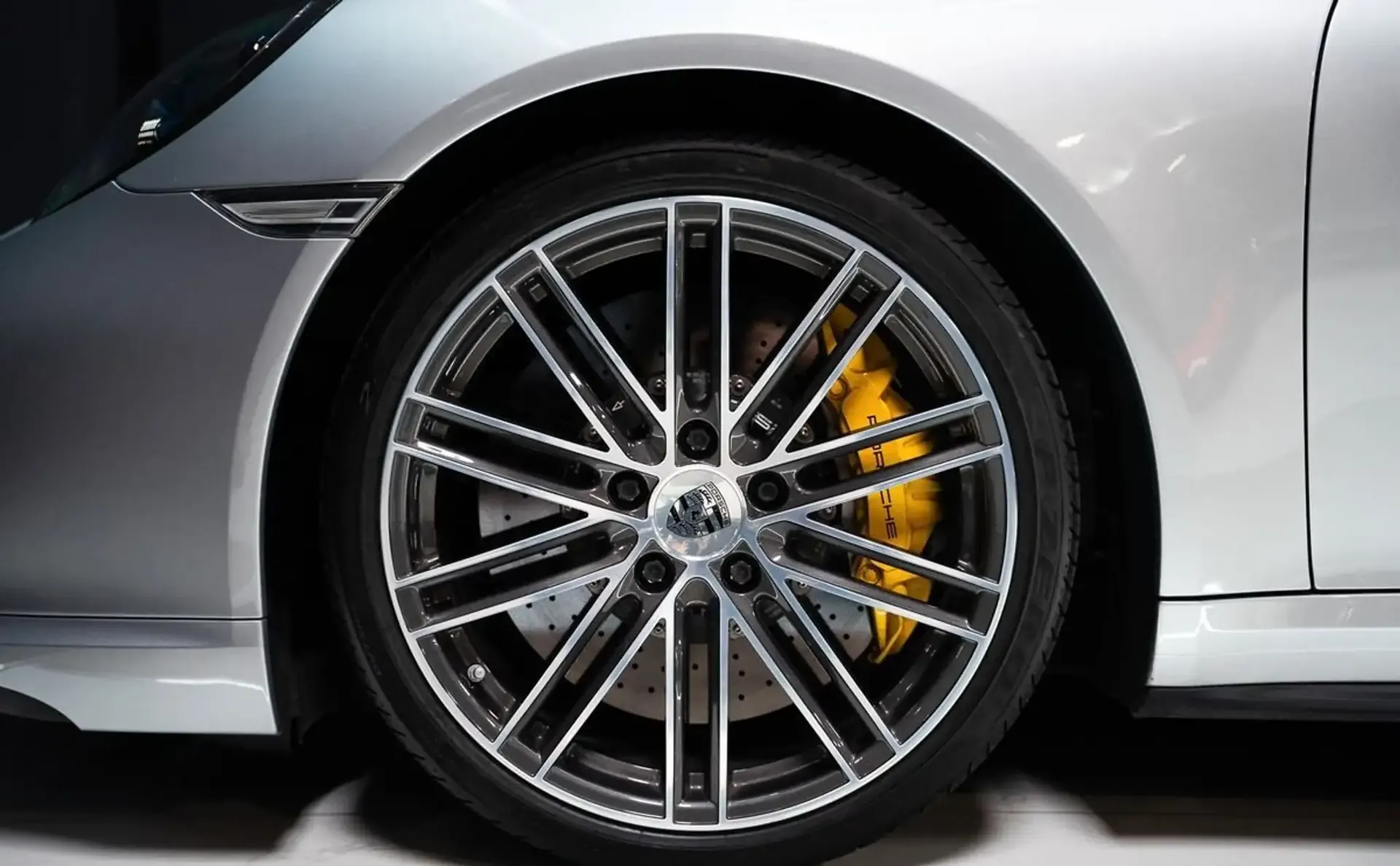 Porsche 911 — photo 14