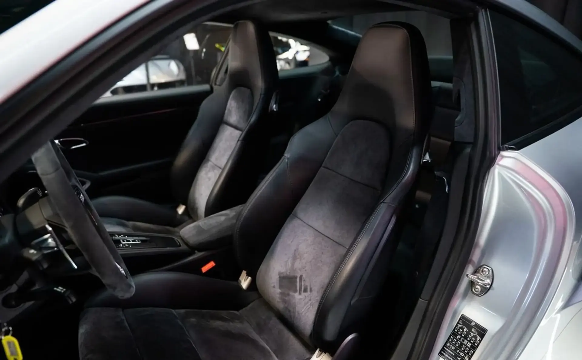 Porsche 911 — photo 6