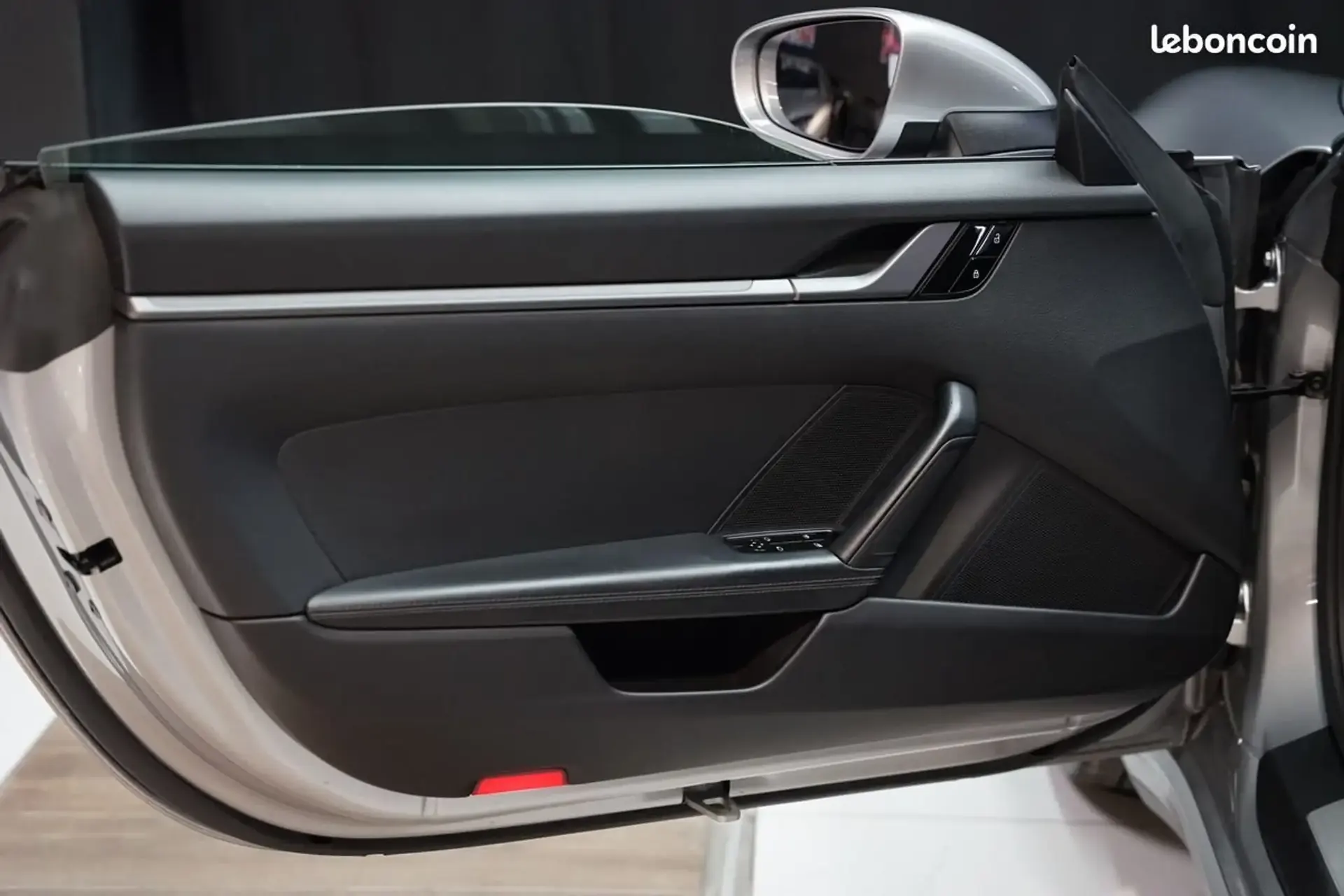 Porsche 992 — photo 7