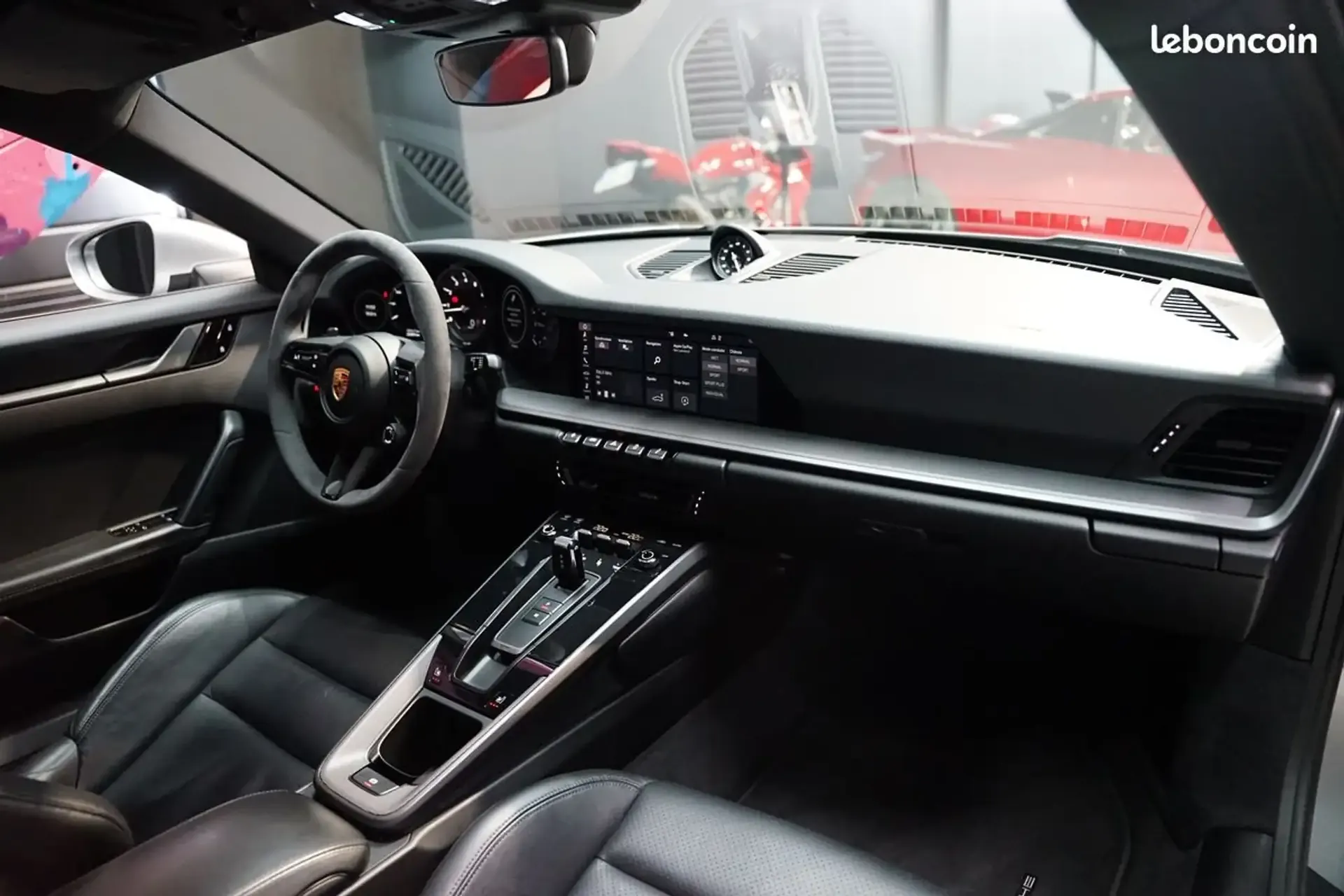 Porsche 992 — photo 10