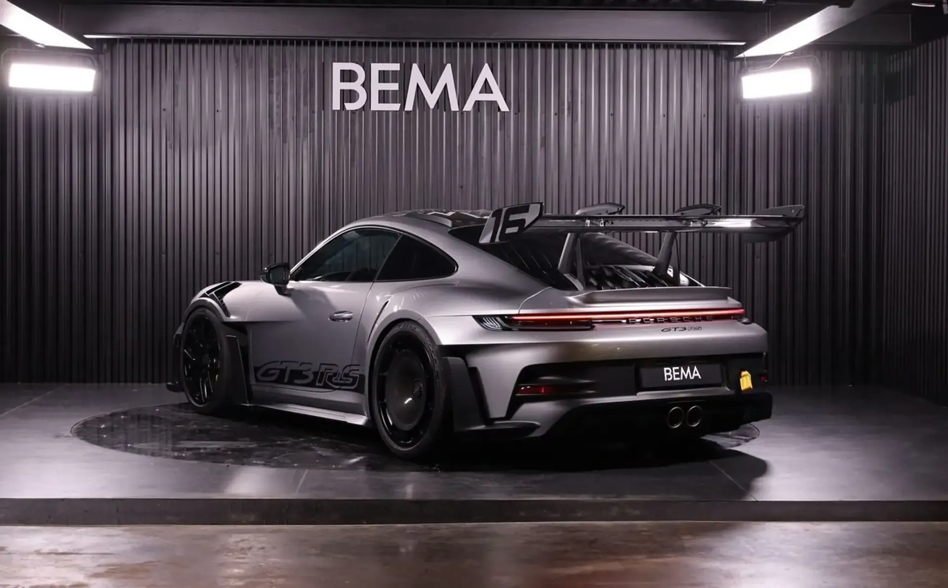 Porsche 992 — photo 3