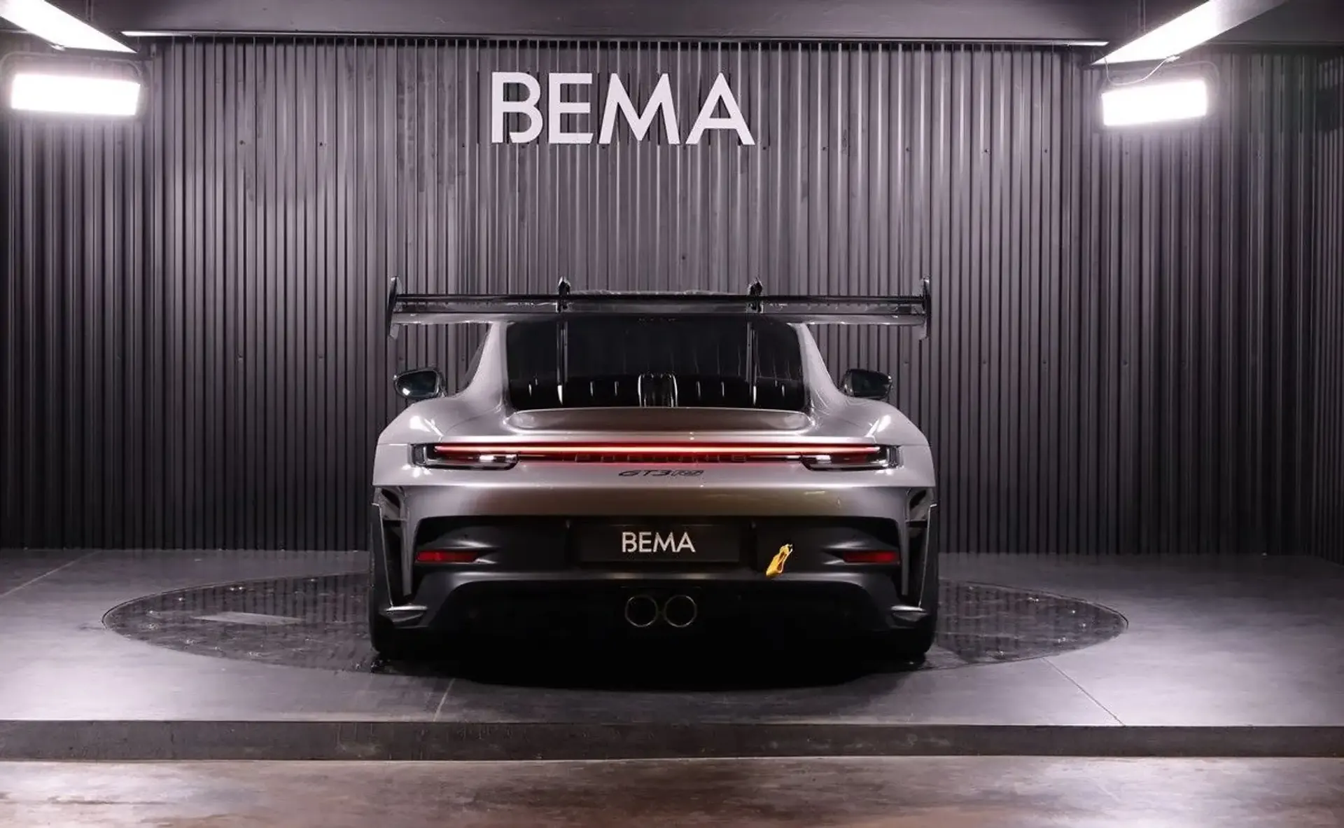 Porsche 992 — photo 4