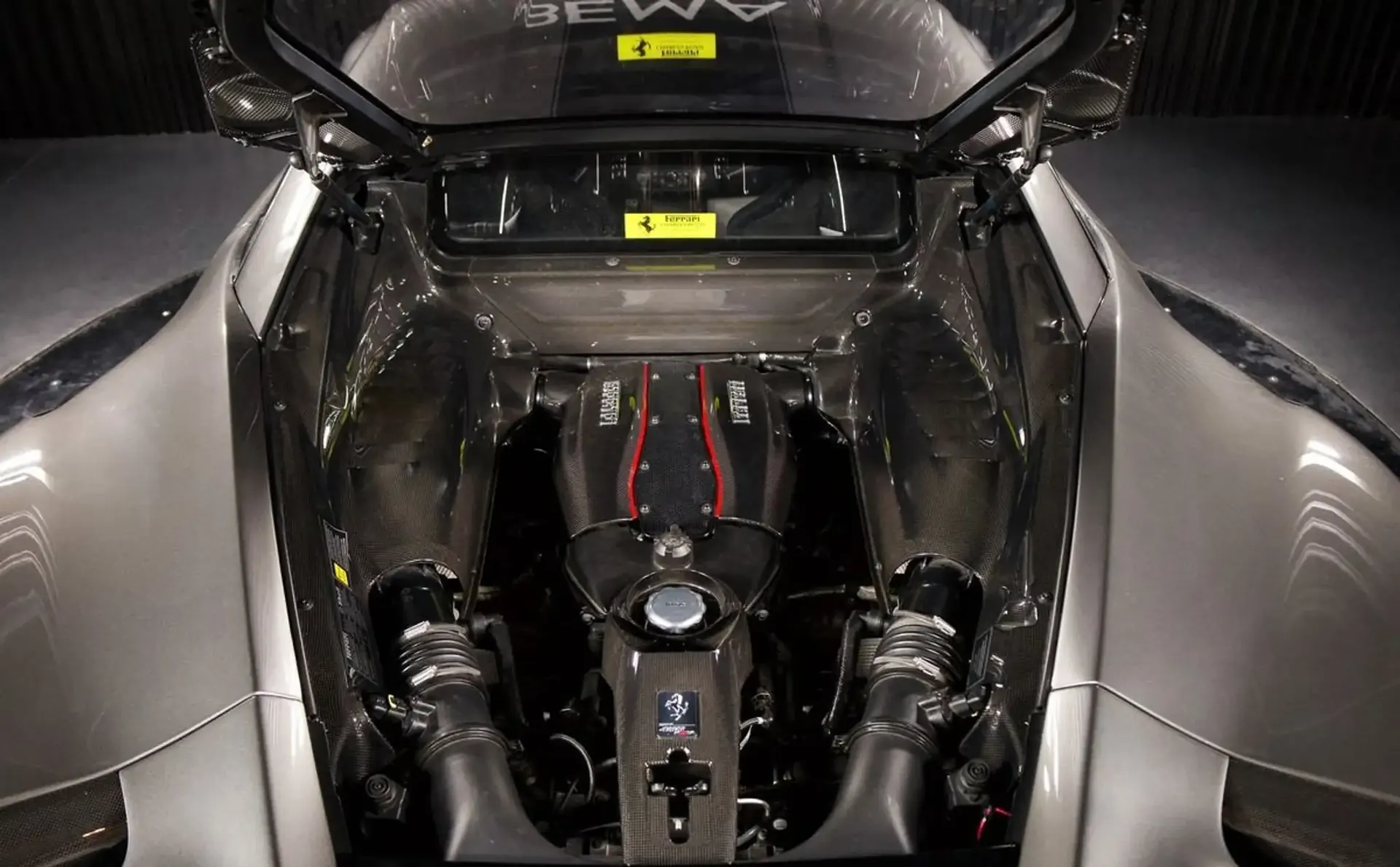 Ferrari 488 — photo 8