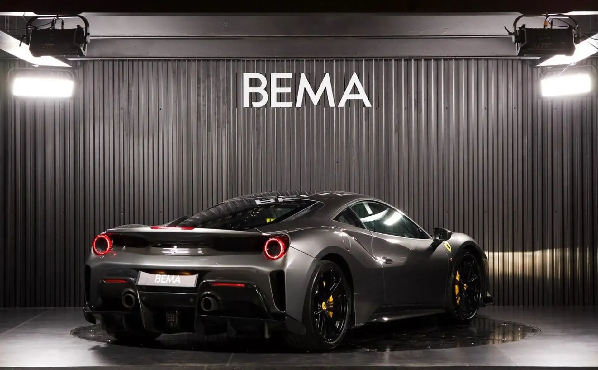 Ferrari 488 — photo 3