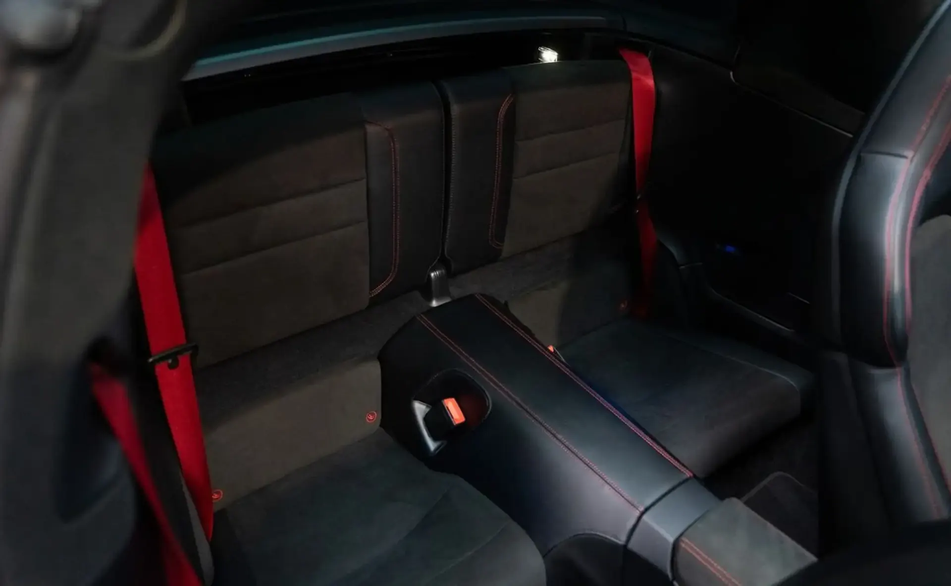 Porsche 911 — photo 9
