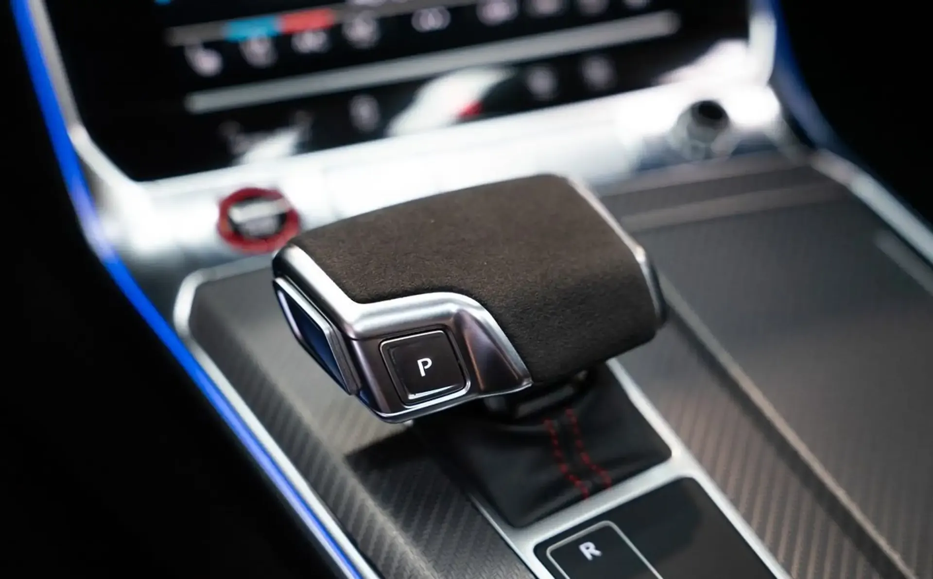 Audi RS6 — photo 10