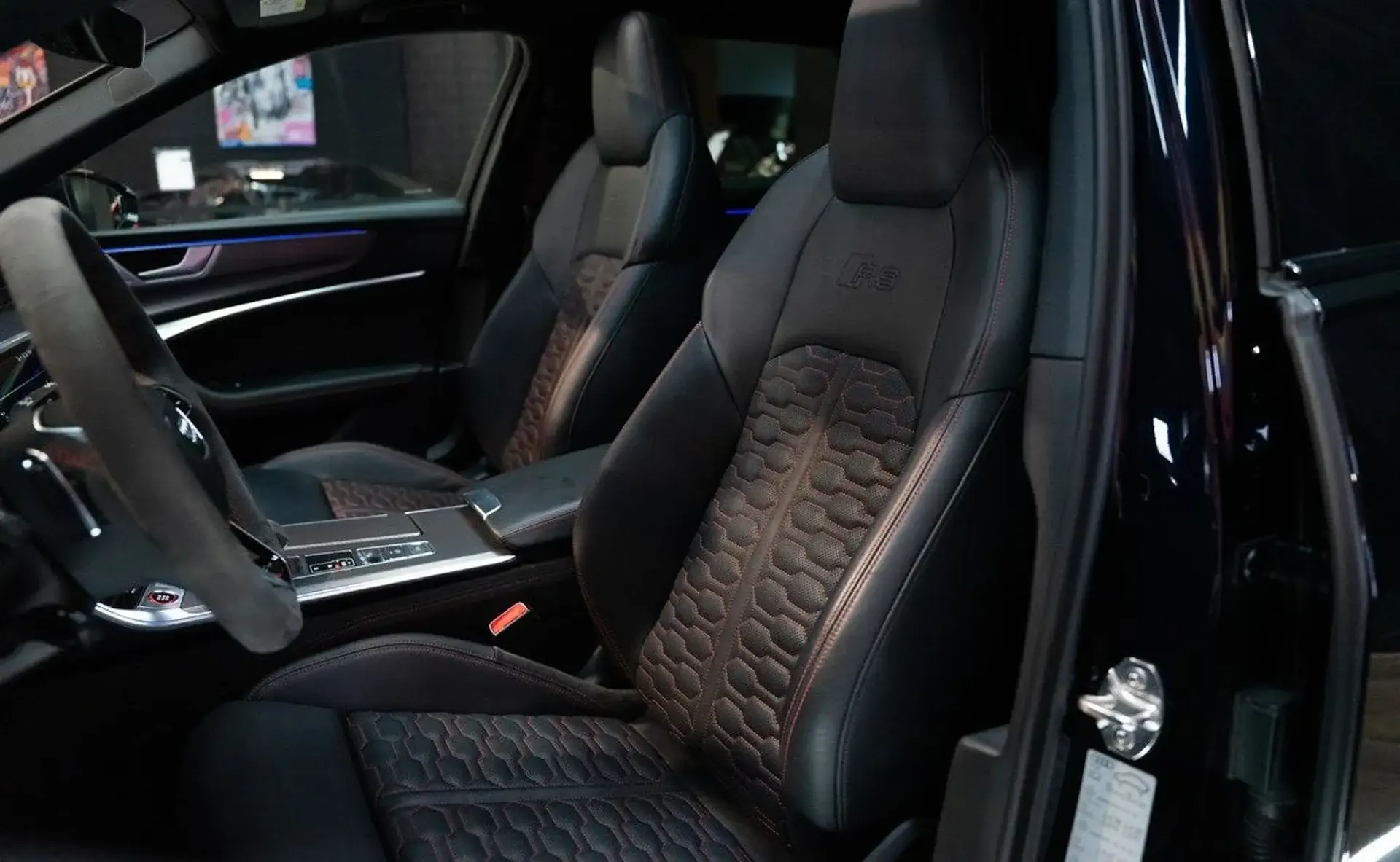 Audi RS6 — photo 6