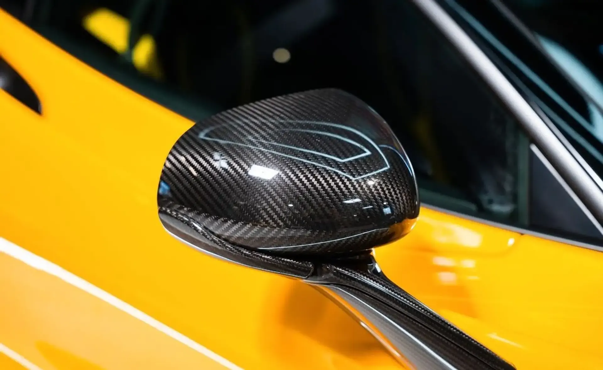 McLaren 720S — photo 7