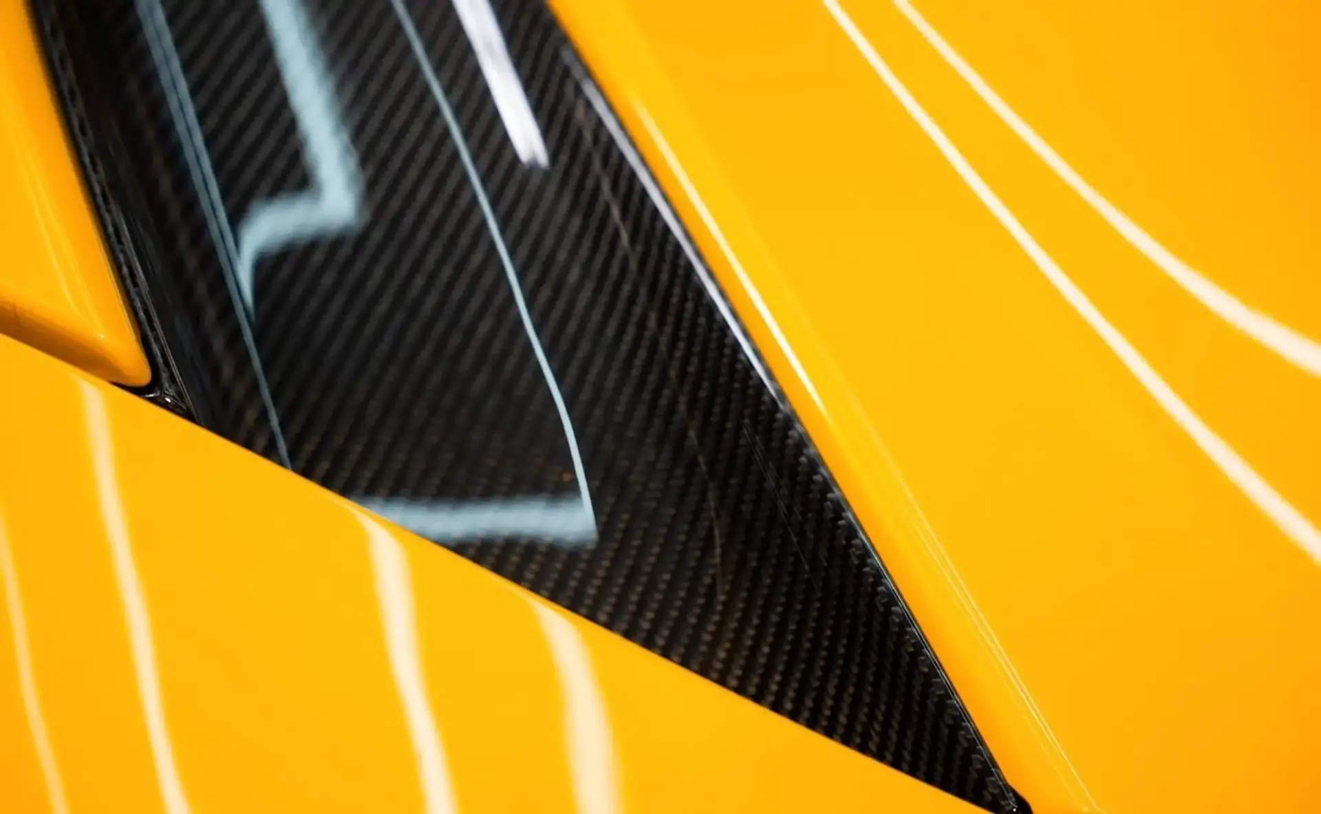 McLaren 720S — photo 13