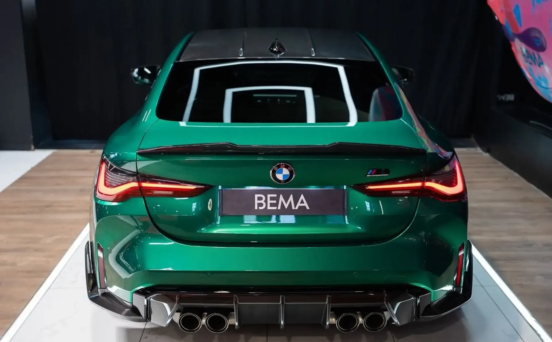 BMW M4 — photo 4