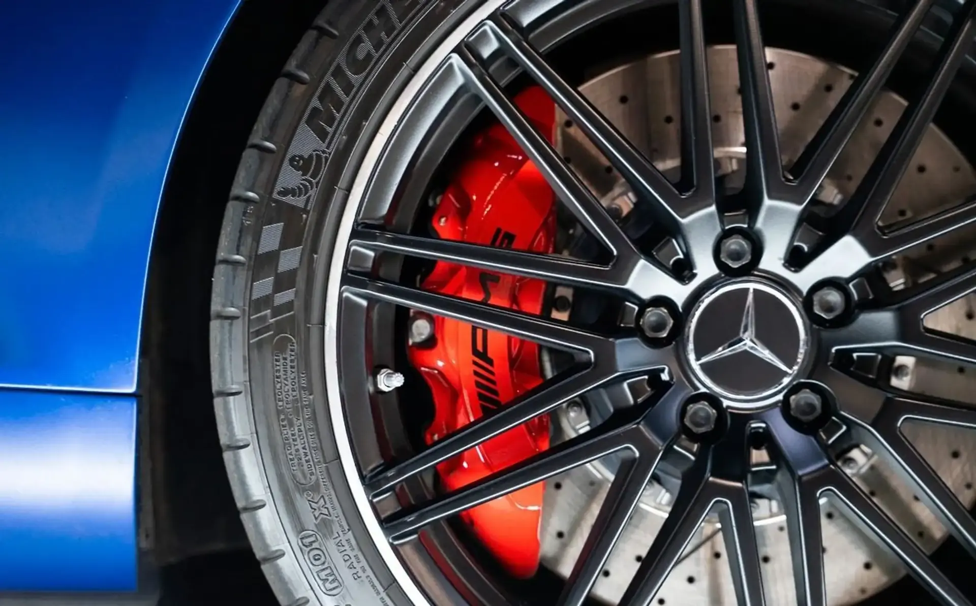 Mercedes-Benz AMG GT — photo 9