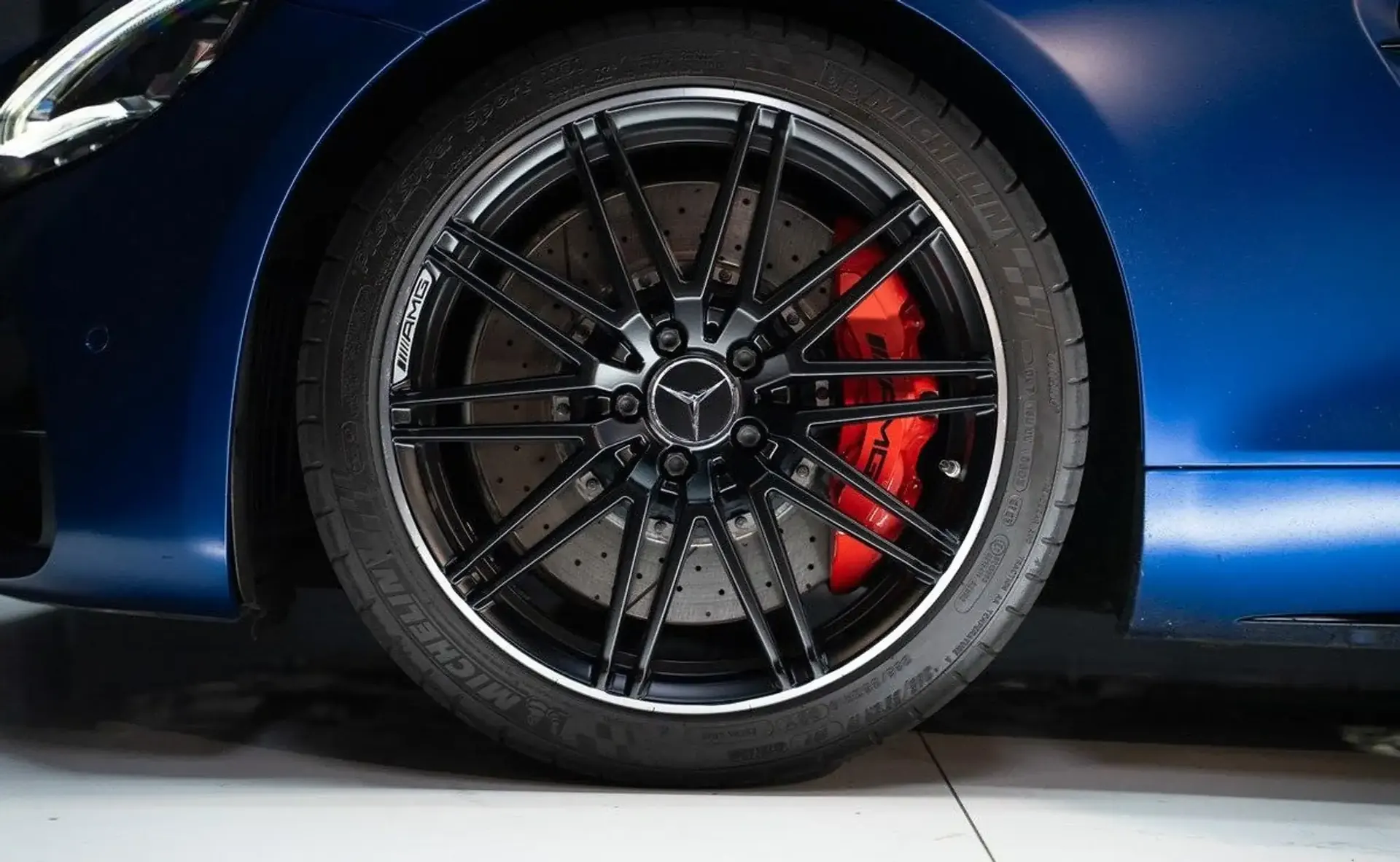 Mercedes-Benz AMG GT — photo 14