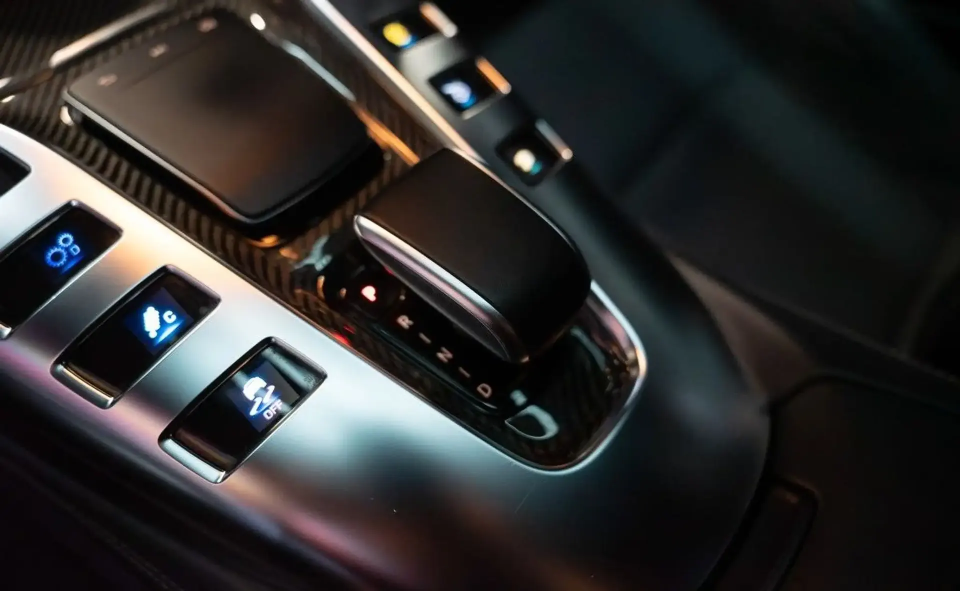 Mercedes-Benz AMG GT — photo 11