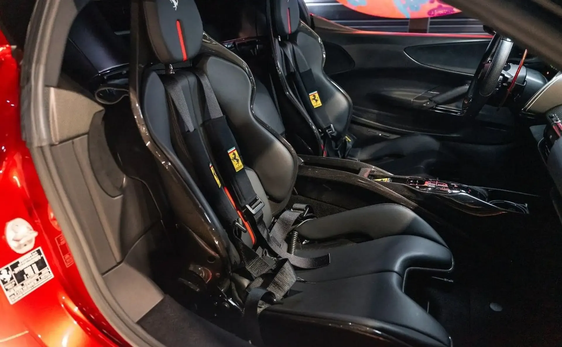 Ferrari SF90 — photo 13