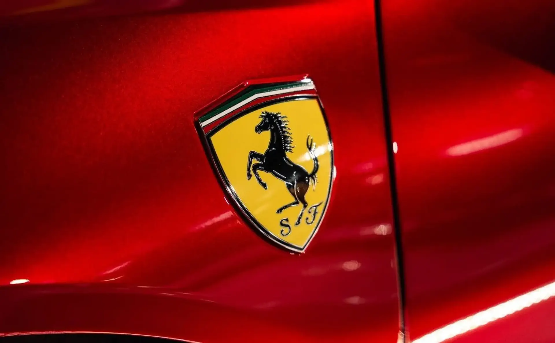 Ferrari SF90 — photo 6