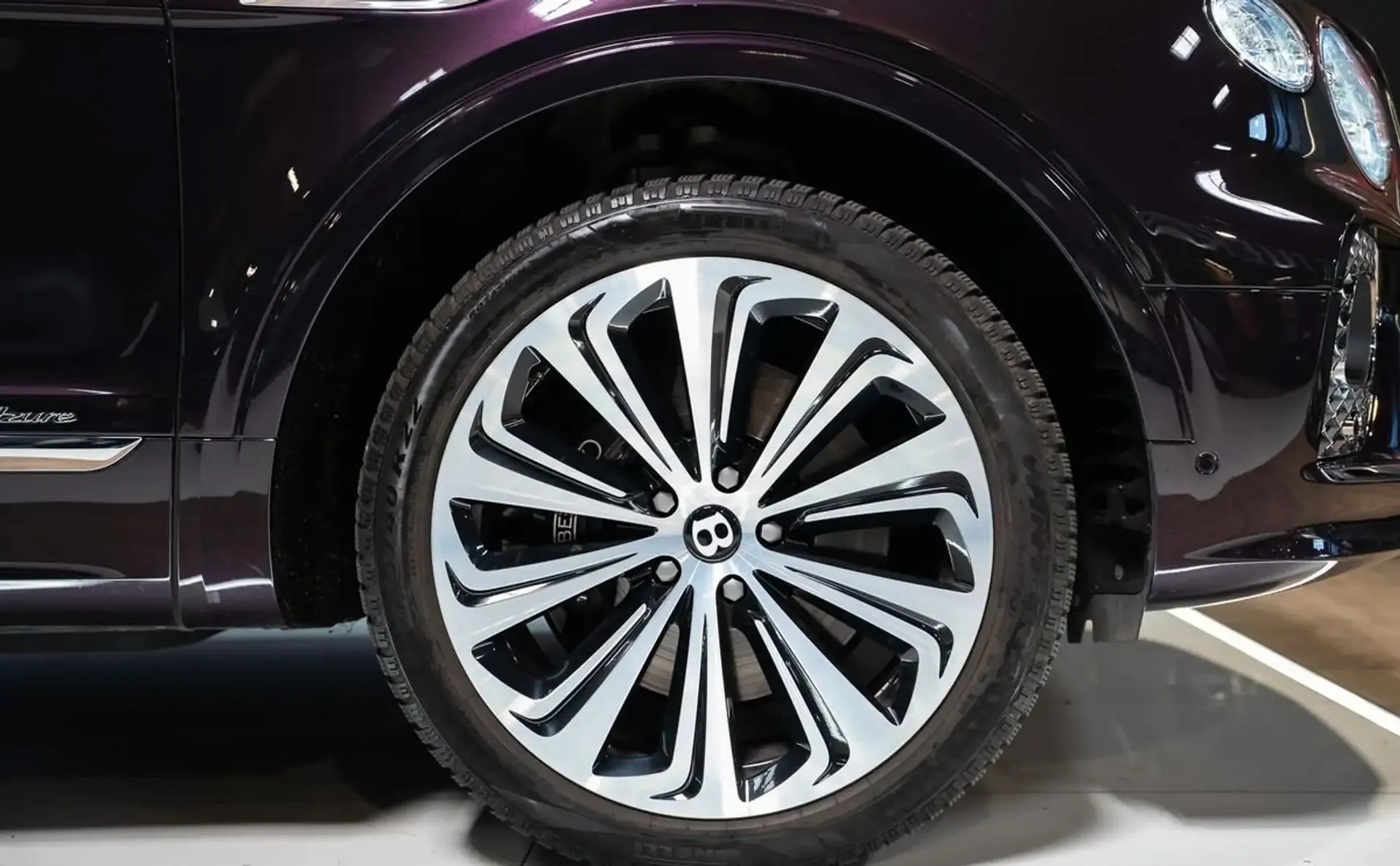Bentley Bentayga — photo 3