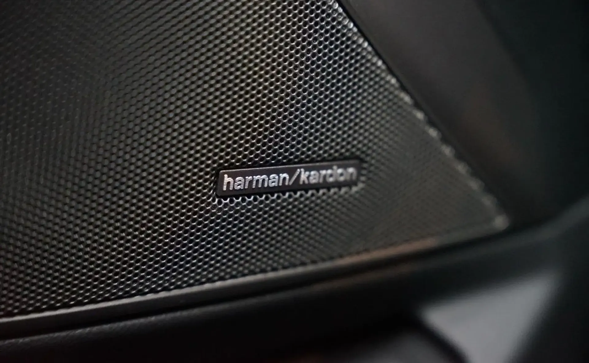 BMW M3 — photo 11