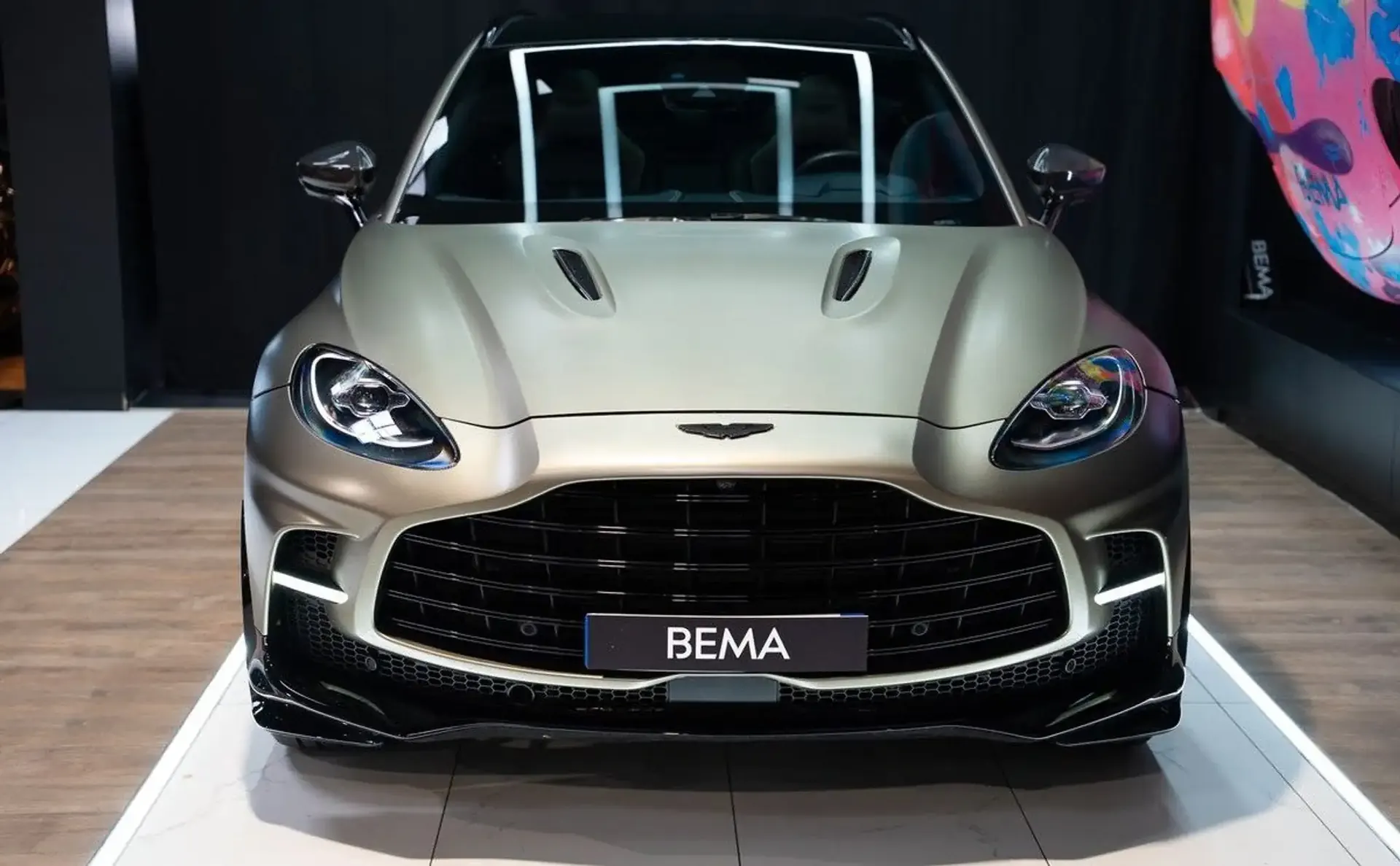 Aston Martin DBX — photo 3