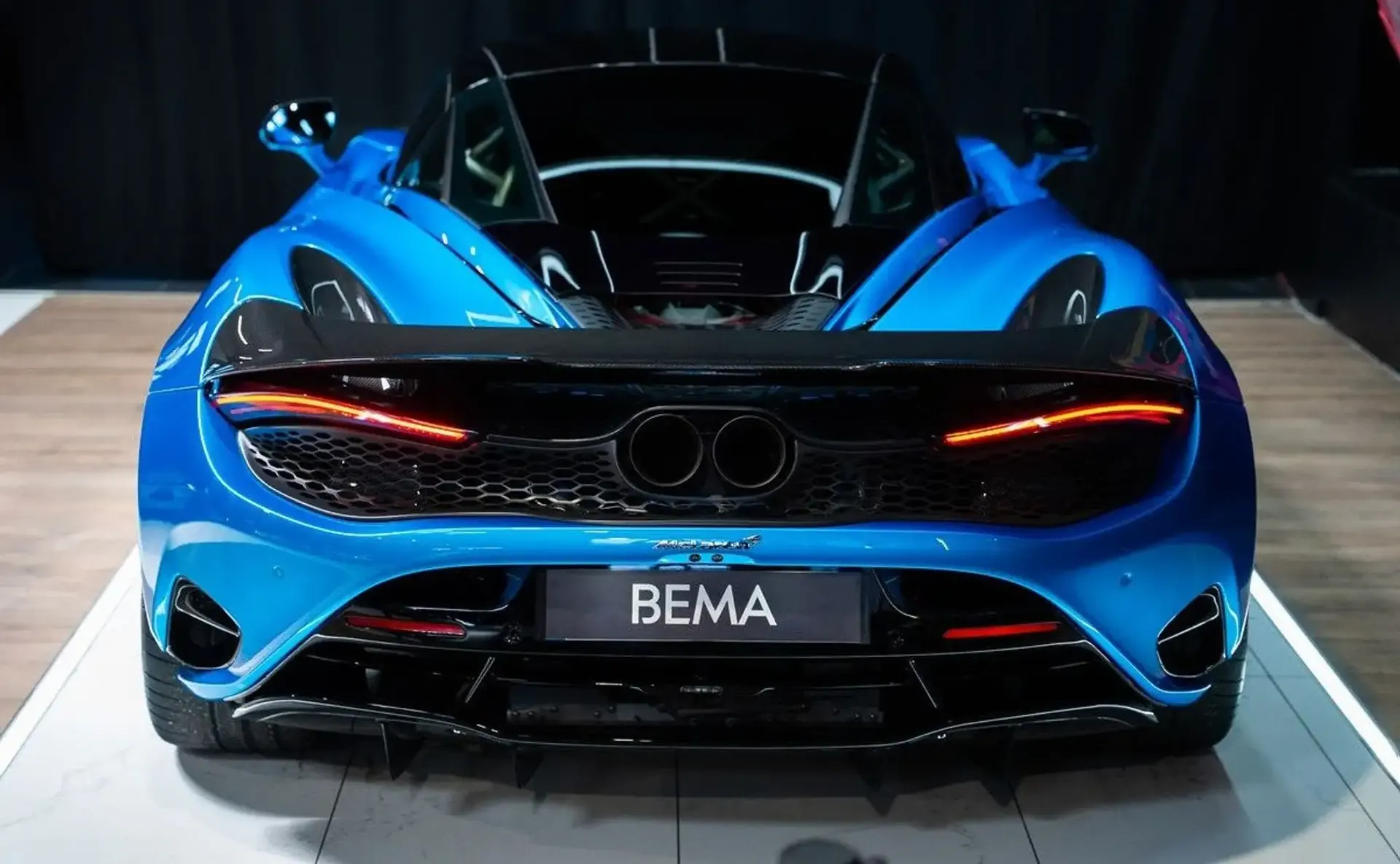 McLaren 750S — photo 2