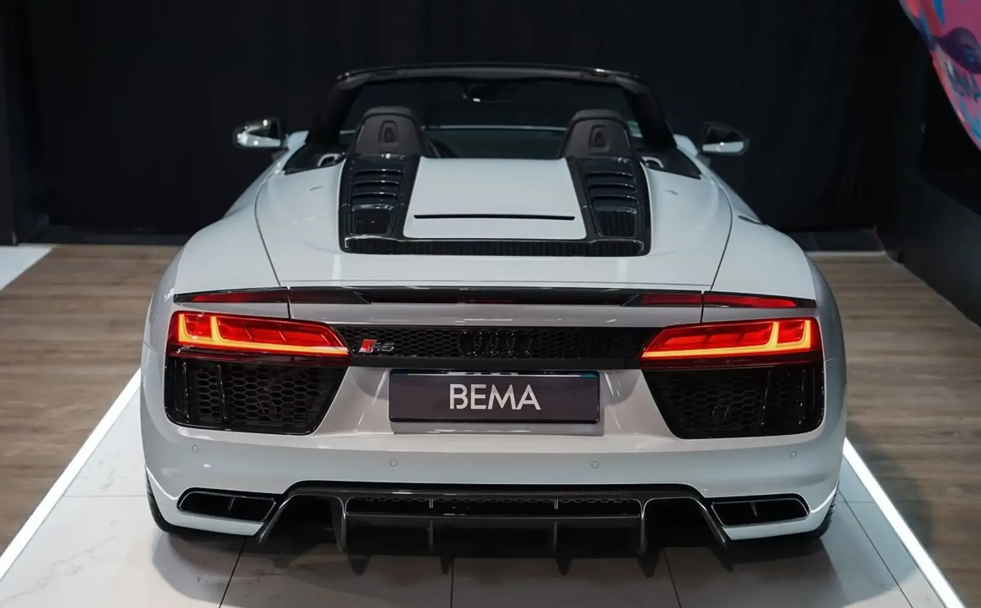Audi R8 — photo 4